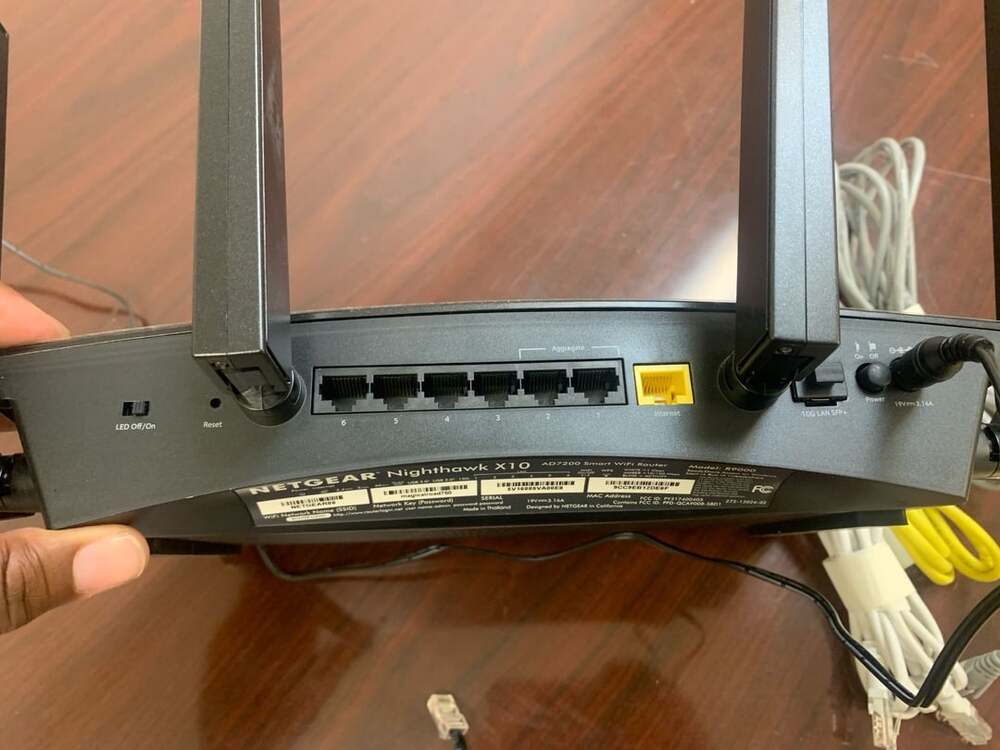 Netgear Nighthawk X10 AD7200 Smart WiFi Router R9000 - Picture 5 of 7
